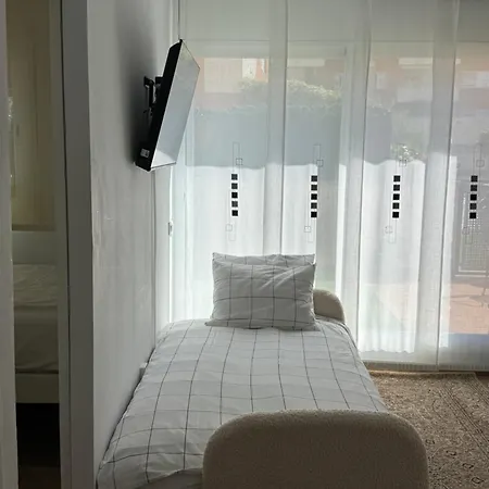 Apartamento Luxury Svetlanka House Fenals