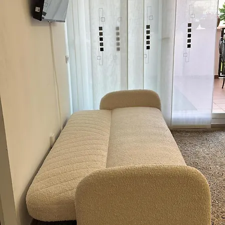 Apartamento Luxury Svetlanka House Fenals